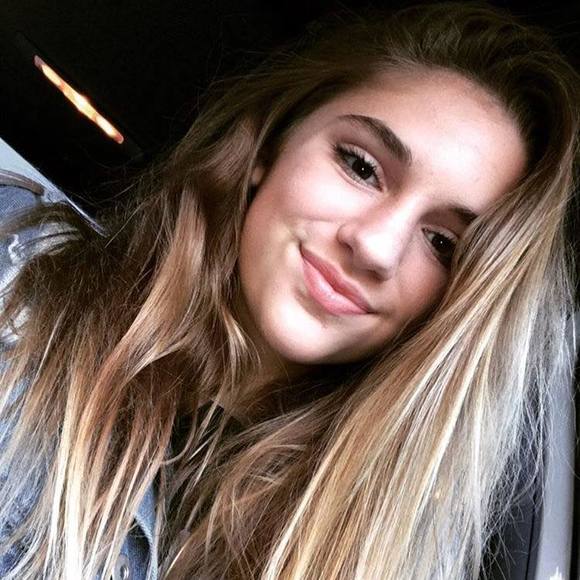 Meet your Posher, Isabella - Picture 1 of 1